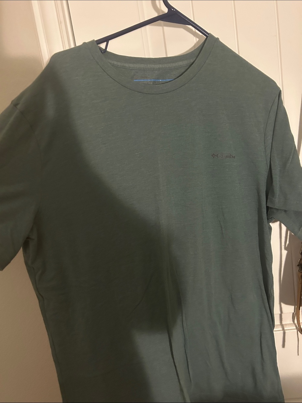 Columbia Men's Crew Neck Short Sleeve Tee in Olive Green